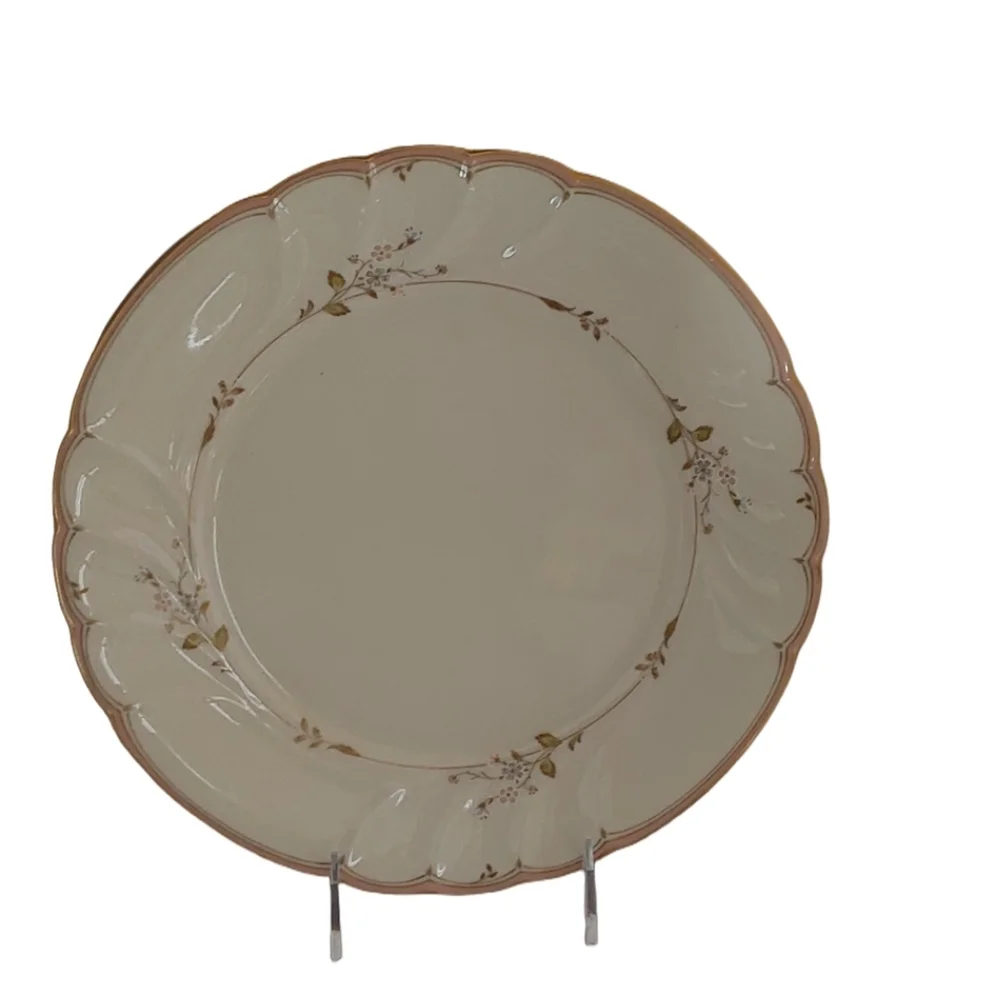 Mikasa Monticello Dinner Plate‎ Cream Dinner Plate